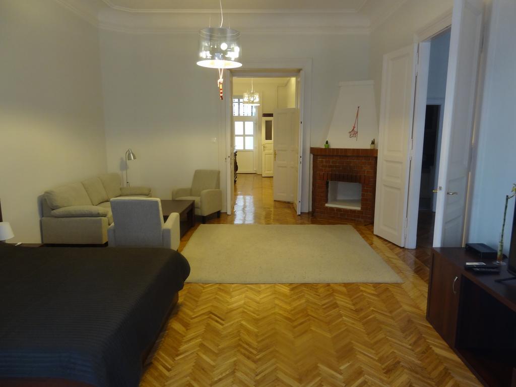 Five Season'S Apartment Budapest Rum bild