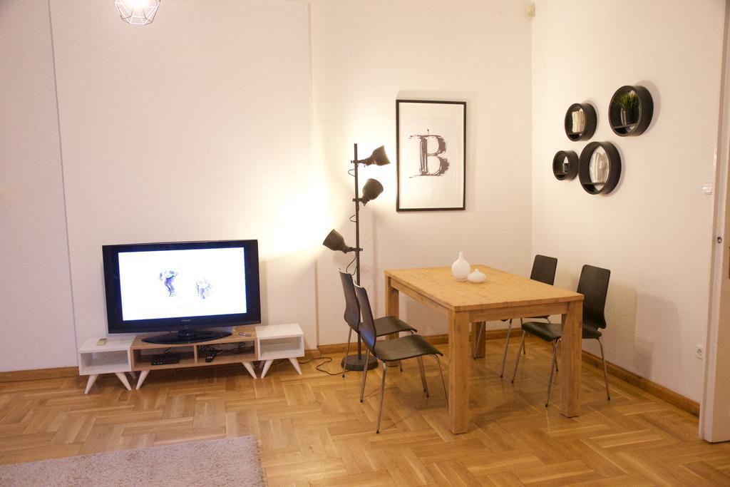 Five Season'S Apartment Budapest Exteriör bild