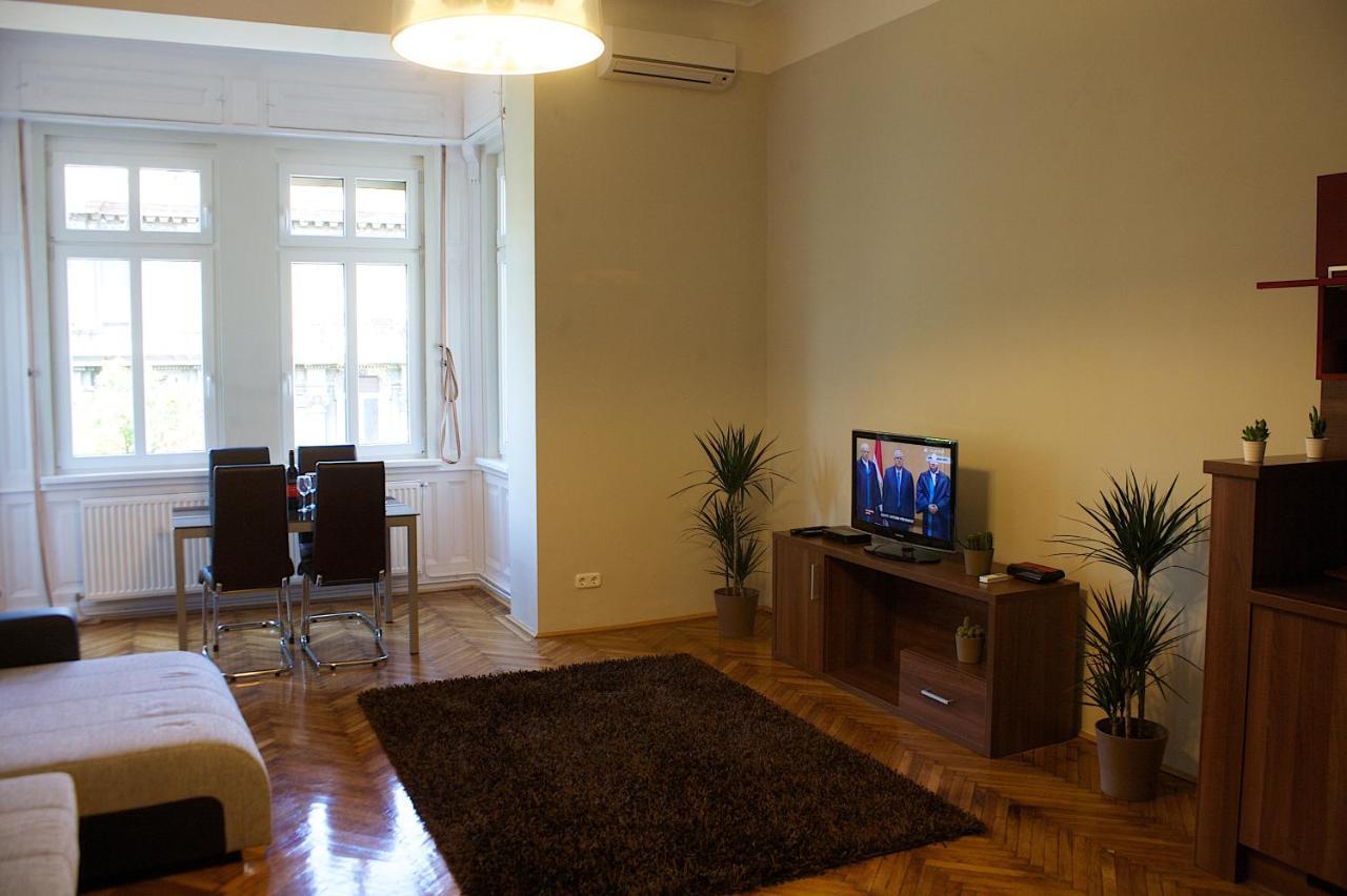 Five Season'S Apartment Budapest Rum bild